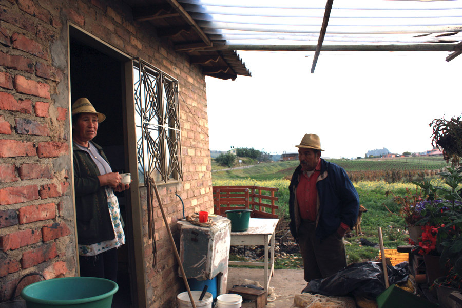 Gloria Otoniel i sitt hus på landet